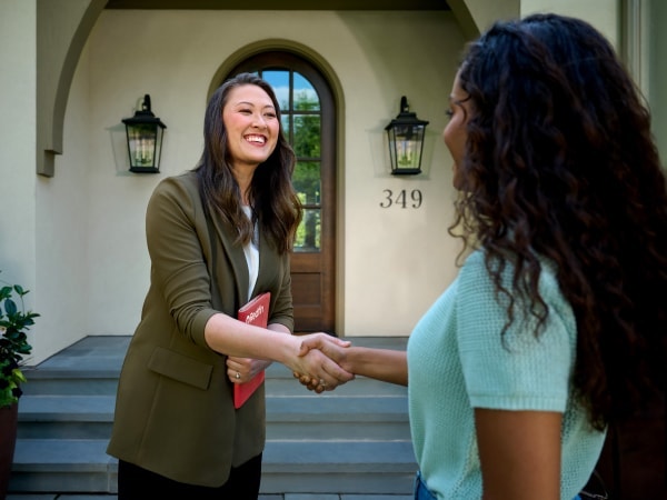 Redfin Agent a customers talking