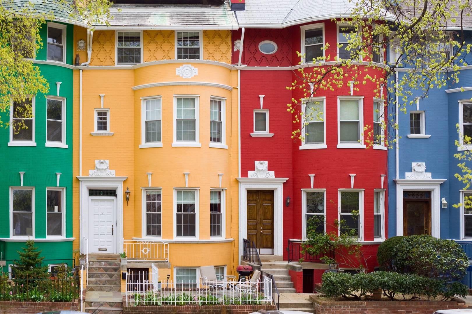 colorful row houses in washington dc neighborhood