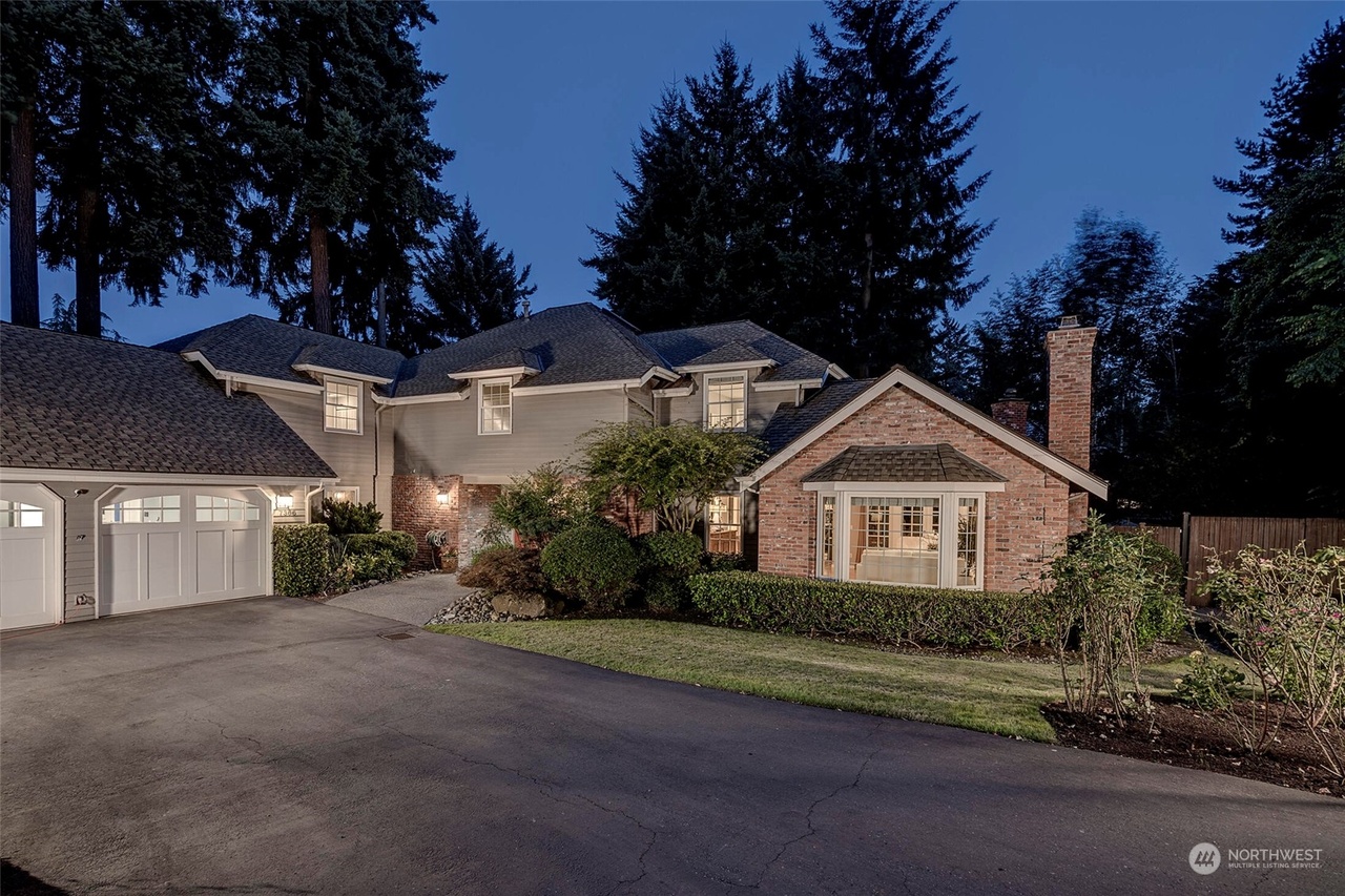 7366 Island Crest Way, Mercer Island, WA 98040 | MLS# 2142116 | Redfin