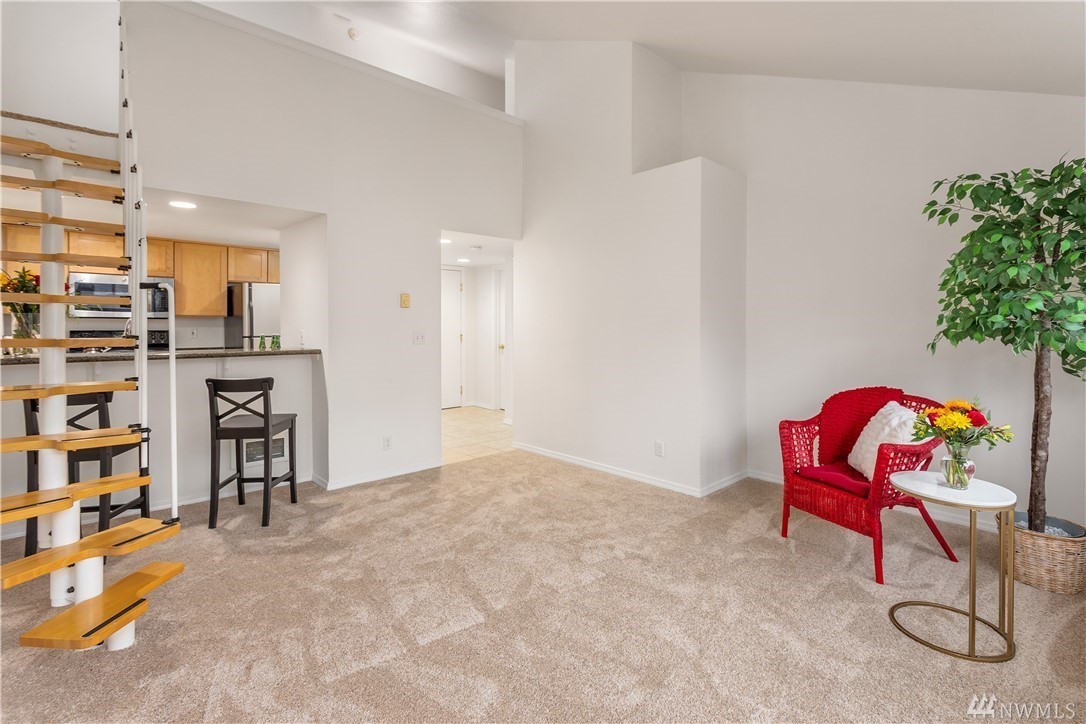 Do you need to book in advance to visit the gum. redfin