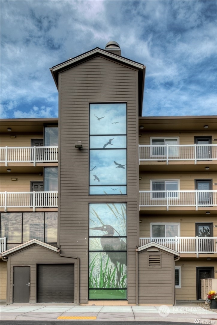 Oyhut Bay Real Estate