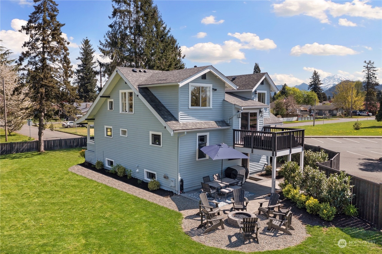 3004 Division St, Enumclaw, WA 98022 | Redfin