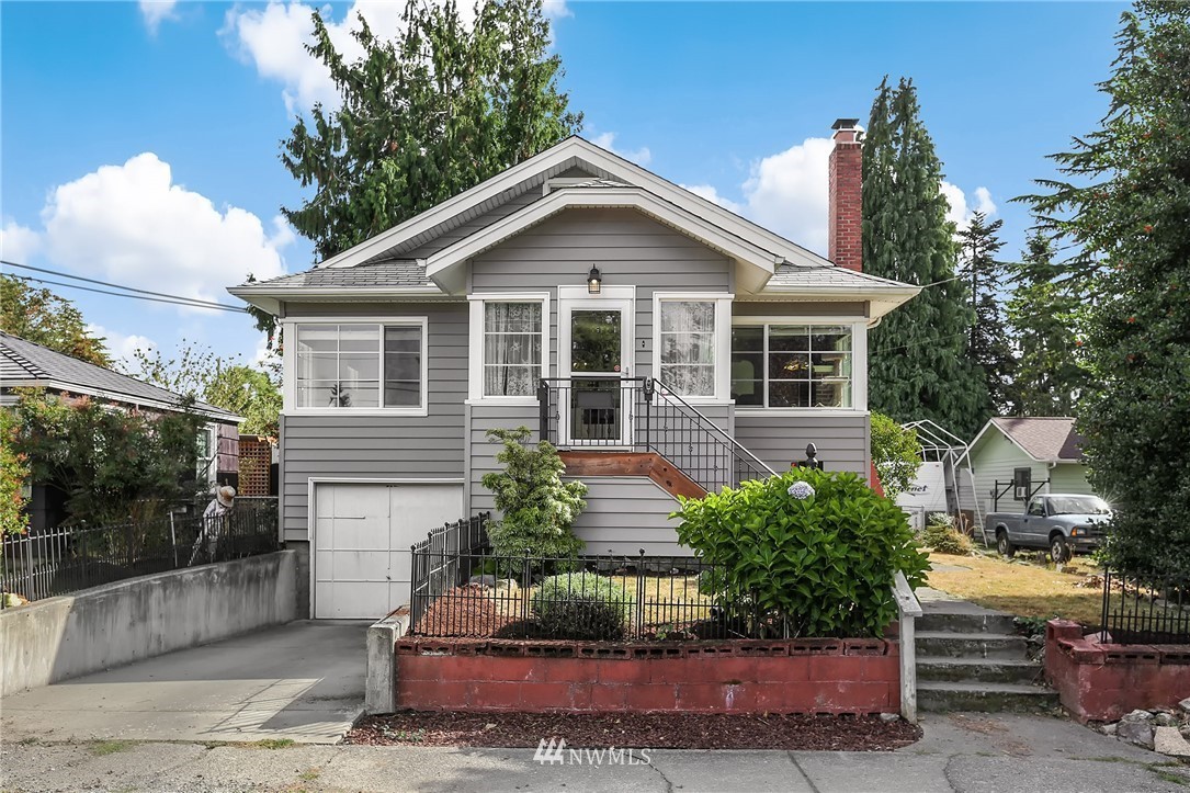 12026 Phinney Ave N, Seattle, WA 98133 | MLS# 1194224 | Redfin