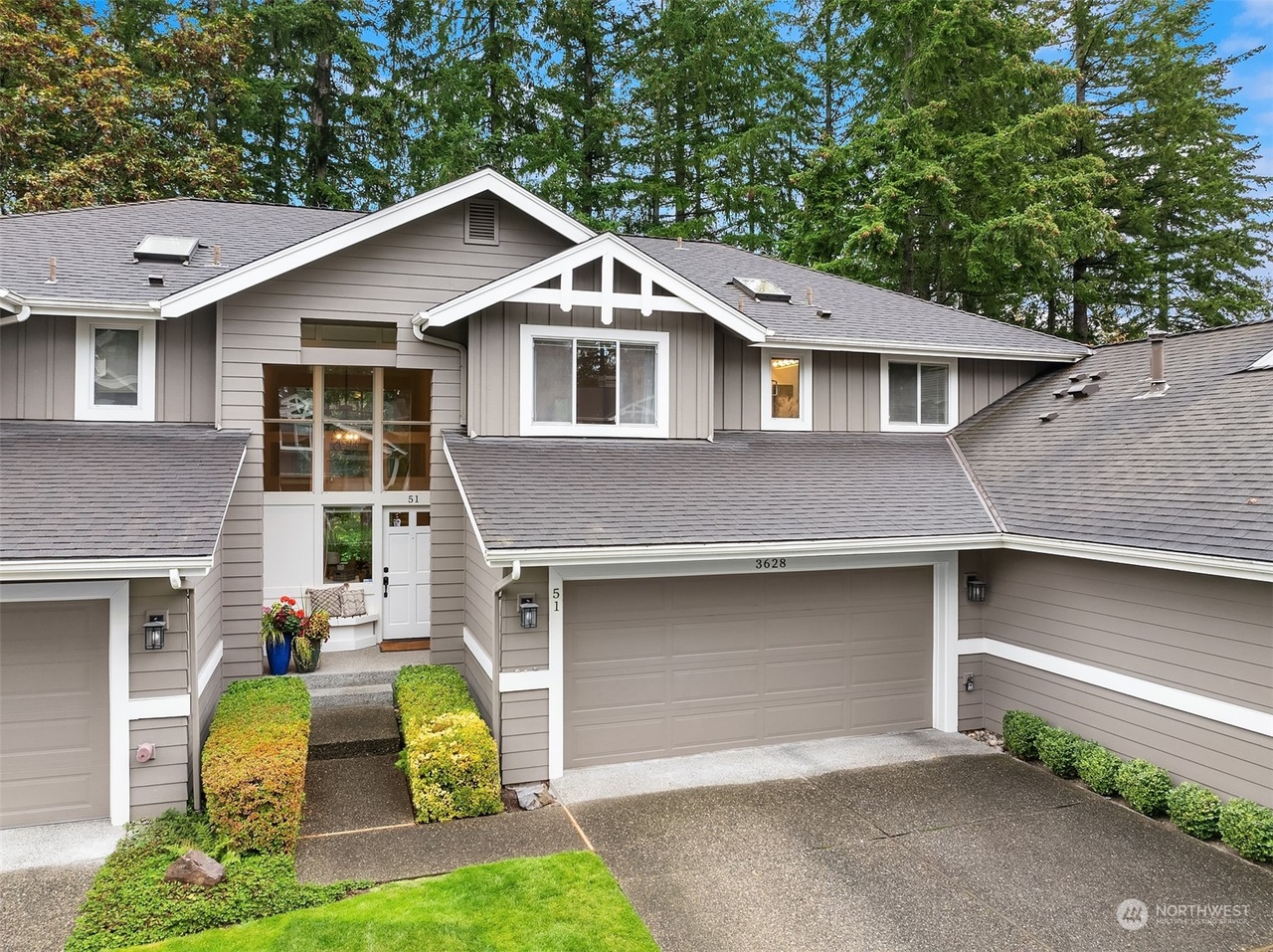 Blackish House/←sideZ Blackish House | Blackish House ←sideZ