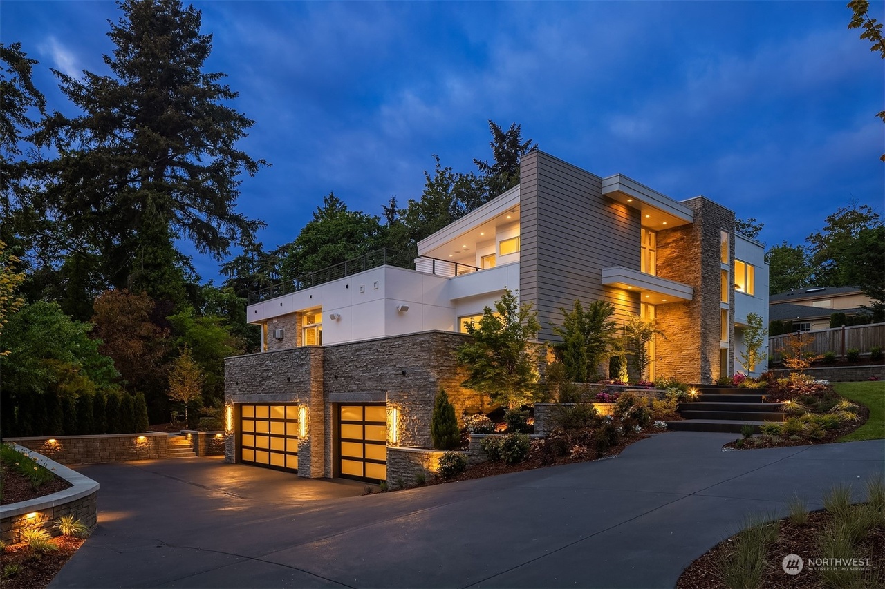 8830 NE 28th St, Clyde Hill, WA 98004 | Redfin