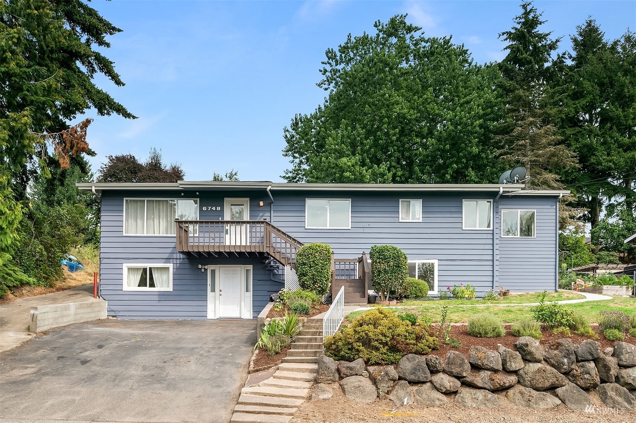6748 14th Ave SW, Seattle, WA 98106 | Redfin