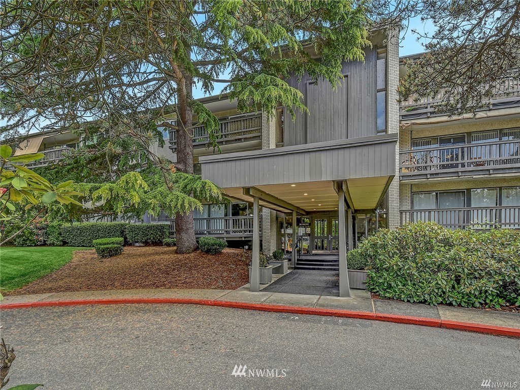 2500 81st Ave Se