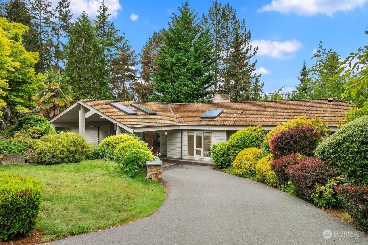 2111 86th Ave NE, Clyde Hill, WA 98004 | Redfin