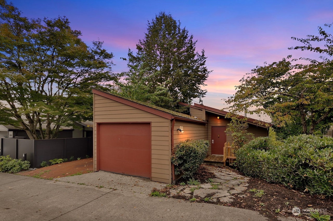 522 29th Ave S, Seattle, WA 98144 | MLS# 2012370 | Redfin