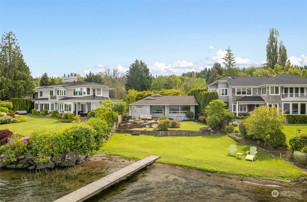 229 E Lake Sammamish Pkwy SE Sammamish WA 98074 MLS 2271462  