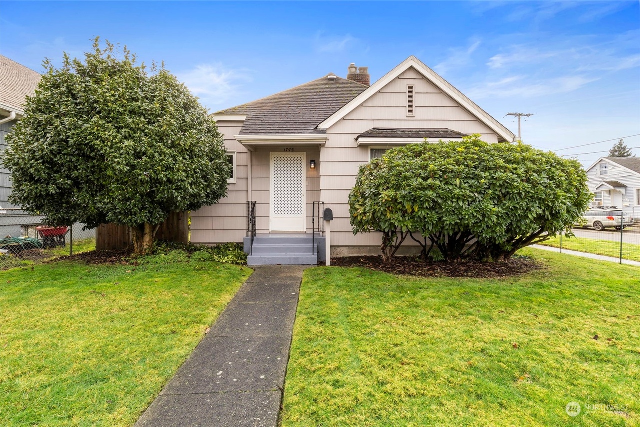 1745 4th St, Bremerton, WA 98337 | MLS# 2190485 | Redfin