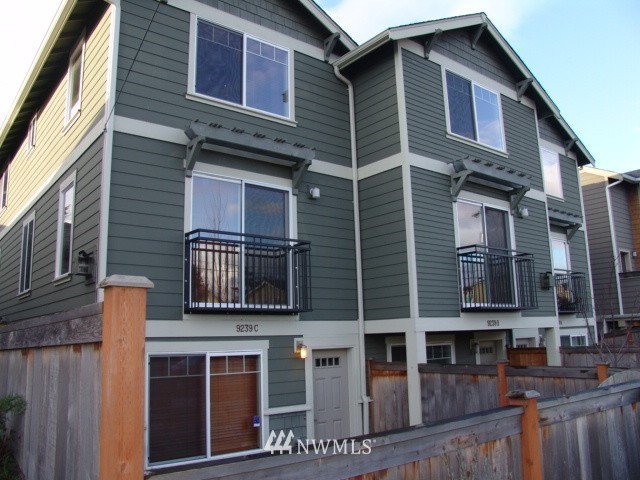 9239 17 Ave SW Unit C, Seattle, WA 98106 | MLS# 168591 | Redfin