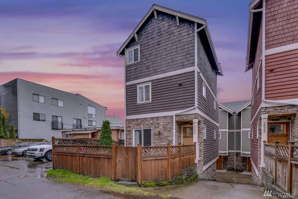 2024 Eastlake Ave E, Seattle, WA 98102 MLS 1542633 Redfin