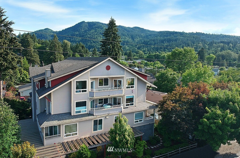275 E Sunset Way Unit 3A, Issaquah, WA 98027