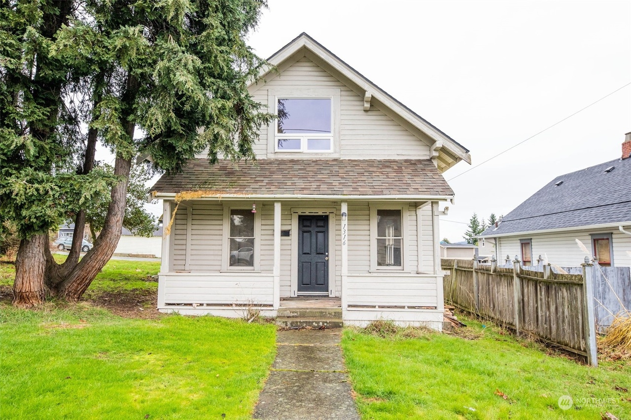 1316 19th St, Anacortes, WA 98221 | MLS# 2221680 | Redfin