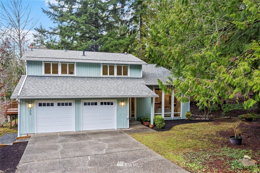205 Mt Pilchuck Ave SW, Issaquah, WA 98027
