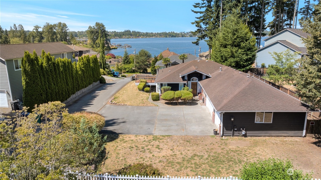 835 E Lakeshore Dr, Lake Stevens, WA 98258 | MLS# 2138750 | Redfin