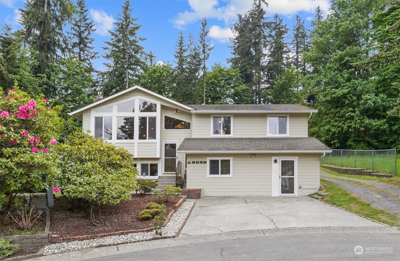 Redfin Everett 98208