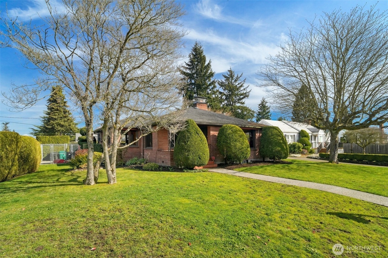 10604 39th Ave SW, Seattle, WA 98146 | Redfin