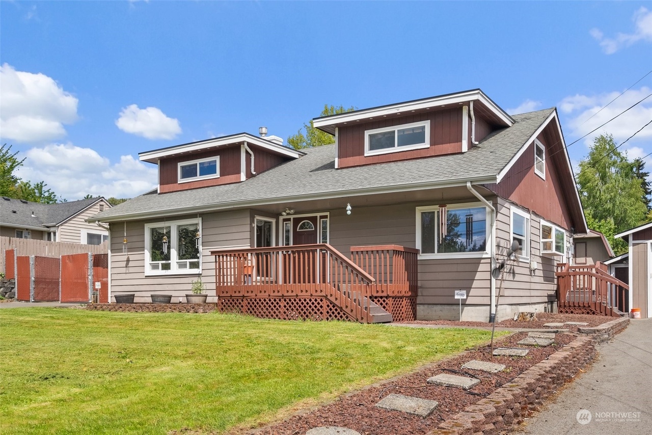 5158 S 170th St, SeaTac, WA 98188 | MLS# 2233893 | Redfin