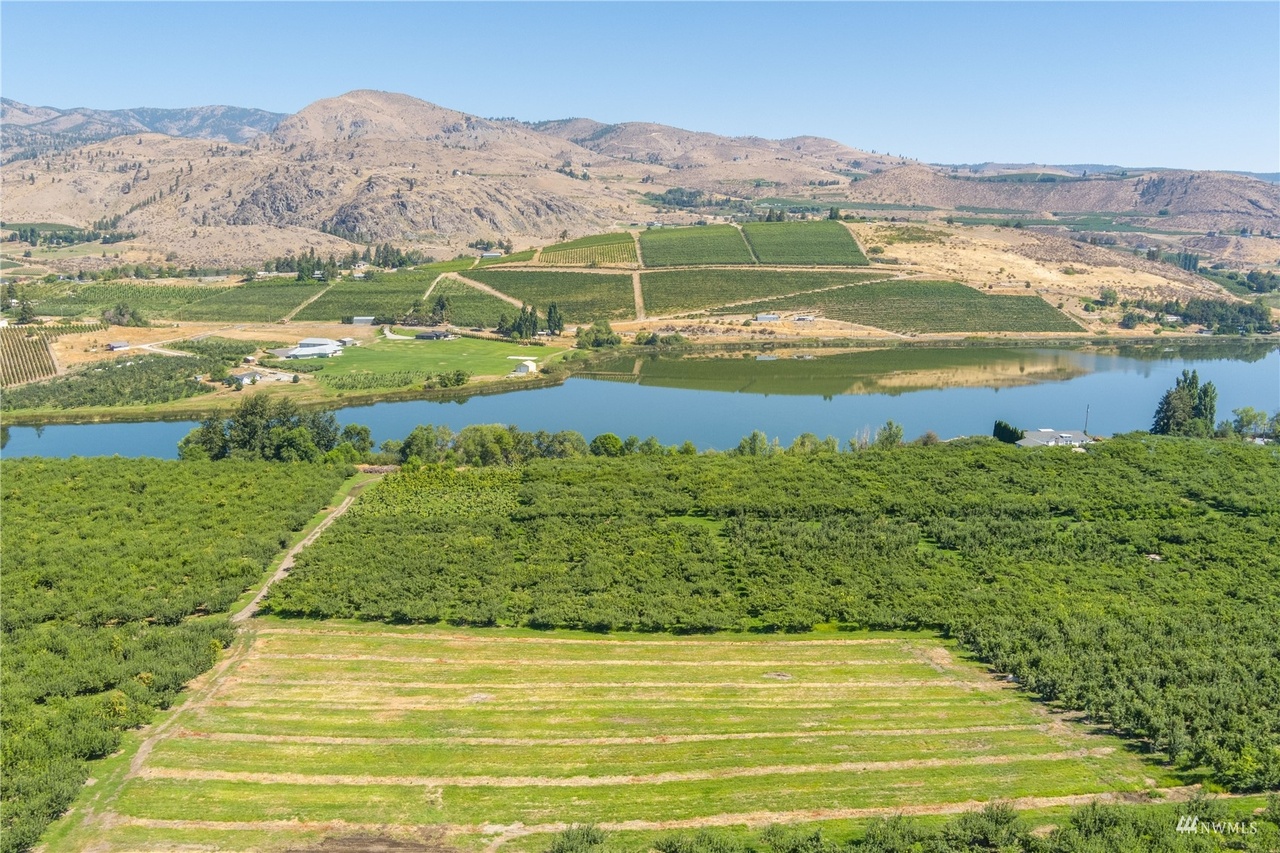1852 Washington St, Manson, WA 98831 MLS 1989985 Redfin