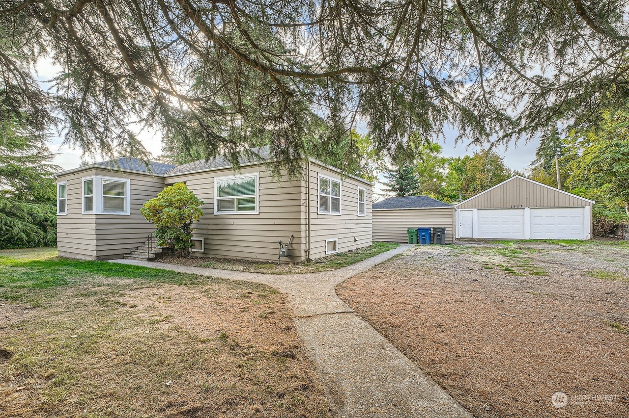 coconon♪ 2627 S 146th St, SeaTac, WA 98168 | Redfin