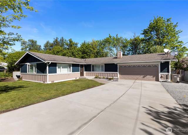 Property at 11820 SE 227th Pl, Kent, WA 98031, 4 beds, 2 baths