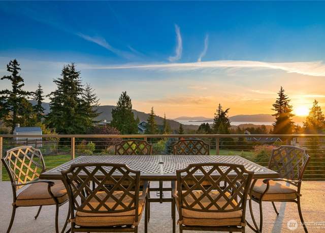 Property at 4214 Samish Crest Dr, Bellingham, WA 98229, 4 beds, 3.5 baths