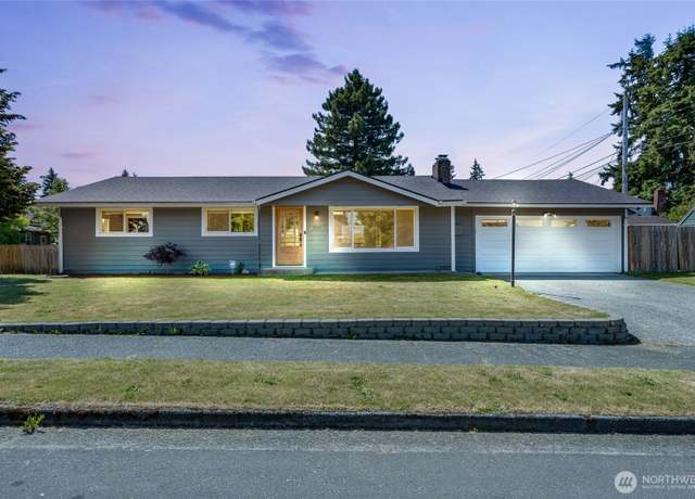 Property at 320 E Maple St, Arlington, WA 98223, 3 beds, 1 bath