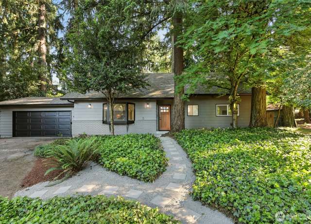 Property at 8003 NE 87th Ave, Vancouver, WA 98662, 4 beds, 2.5 baths