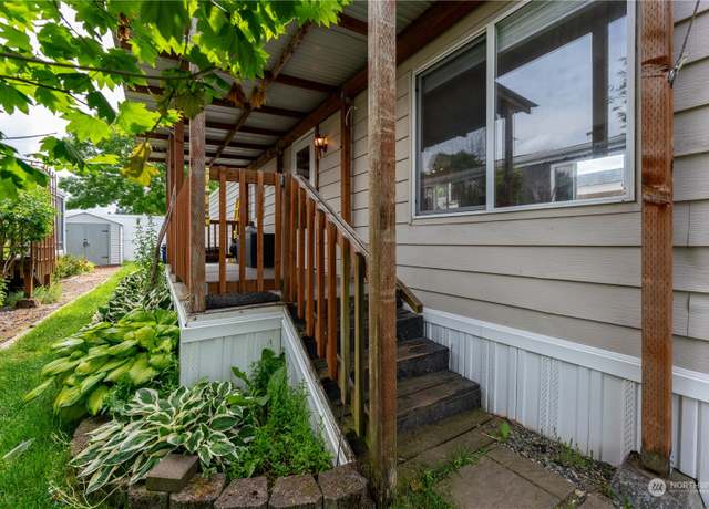 Property at 210 37TH St SE #25, Auburn, WA 98002, 2 beds, 1.5 baths
