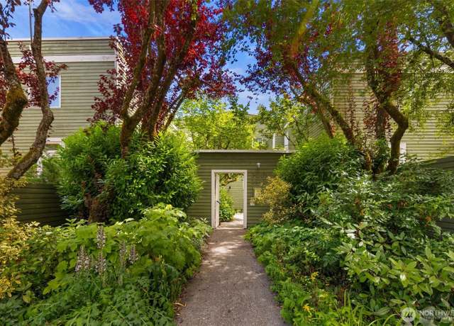Property at 1812 25th Ave Unit C, Seattle, WA 98122, 2 beds, 1.5 baths