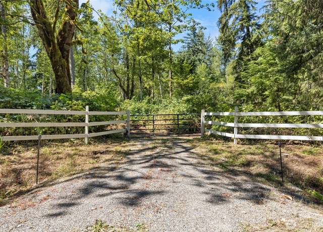 Property at 28618 SE 434th St, Enumclaw, WA 98022