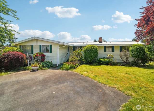 Property at 32427 6th Ave, Black Diamond, WA 98010, 4 beds, 3 baths