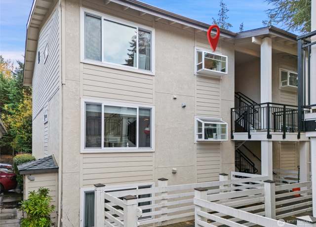 Property at 701 136th Pl NE Unit B5, Bellevue, WA 98005, 2 beds, 2 baths