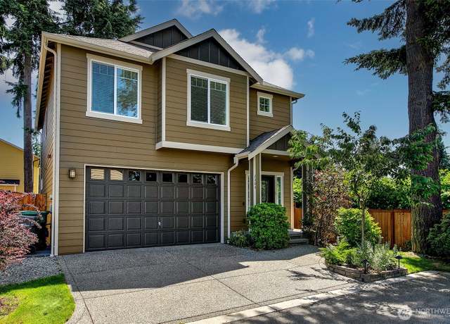 Property at 2304 202nd St SW, Lynnwood, WA 98036, 3 beds, 2.5 baths