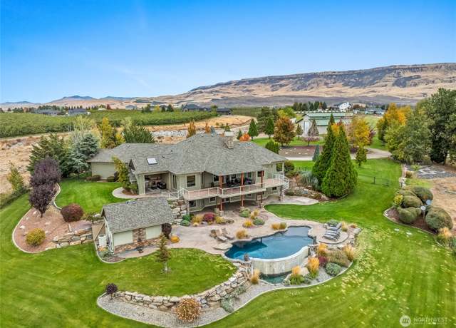 Property at 1114 S Wells, East Wenatchee, WA 98802, 4 beds, 4 baths