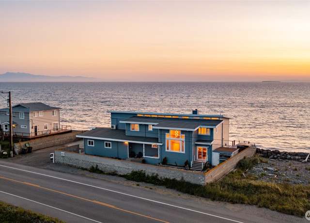 Property at 2575 West Beach Rd, Oak Harbor, WA 98277, 4 beds, 3.5 baths
