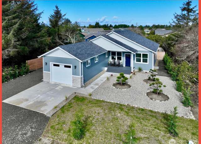 Property at 256 S Wynoochee Dr SW, Ocean Shores, WA 98569, 3 beds, 2 baths