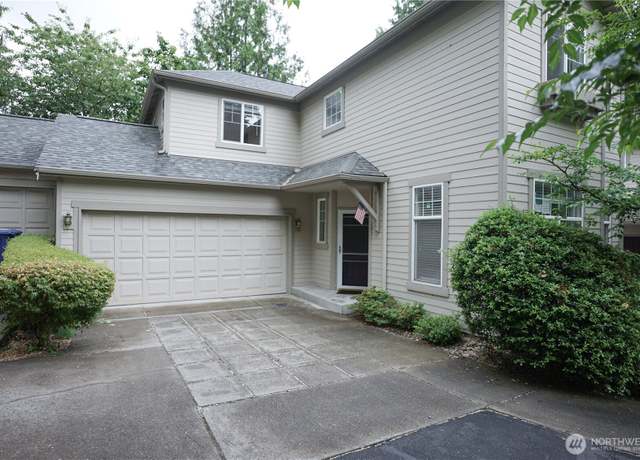 Property at 9834 NE 130th Pl, Kirkland, WA 98034, 3 beds, 2.5 baths