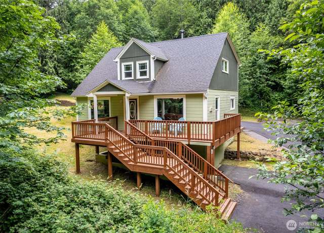 Property at 551 Fall Creek Rd, Longview, WA 98632, 4 beds, 2.5 baths