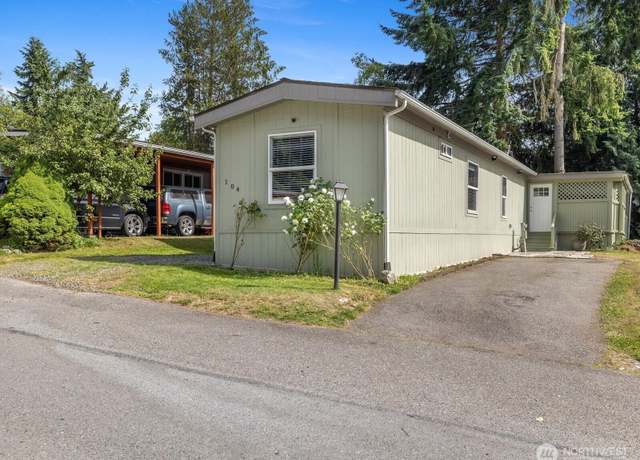 Property at 7701 Hardeson Rd #104, Everett, WA 98203, 3 beds, 2 baths