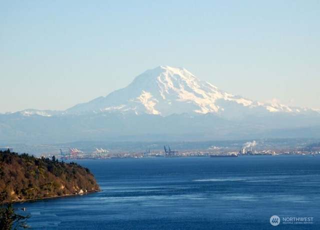 Property at 1319 Madrona Way NW, Gig Harbor, WA 98332, 3 beds, 3 baths