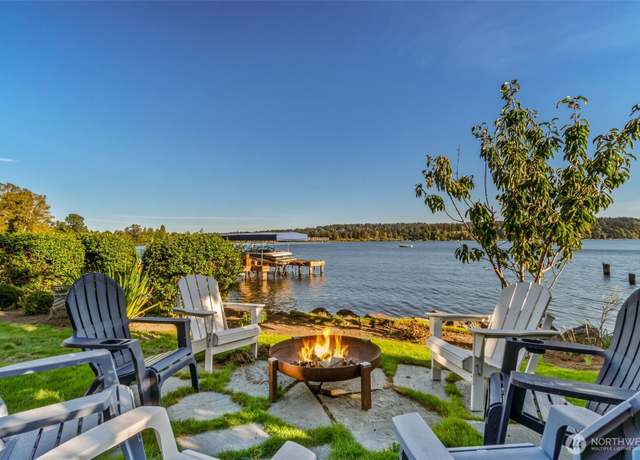 Property at 17765 Beach Dr NE, Lake Forest Park, WA 98155, 5 beds, 4.5 baths