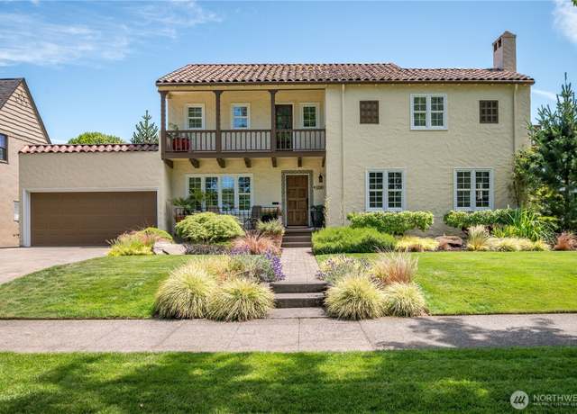 Property at 1130 Kessler Blvd, Longview, WA 98632, 3 beds, 2.5 baths