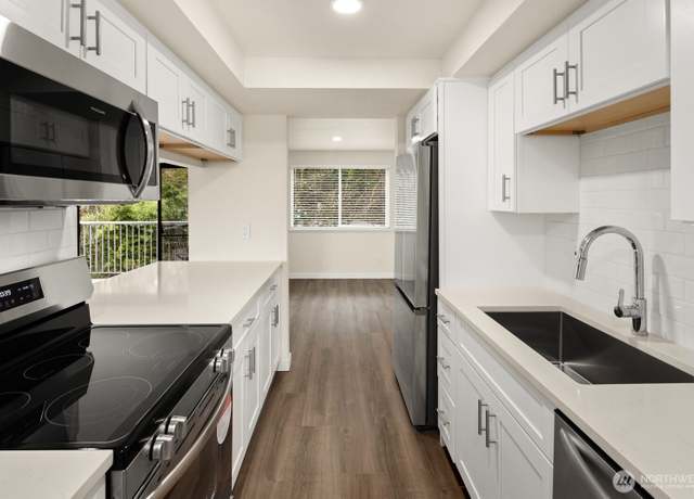Property at 1215 SW 132nd Ln #311, Burien, WA 98146, 2 beds, 2 baths
