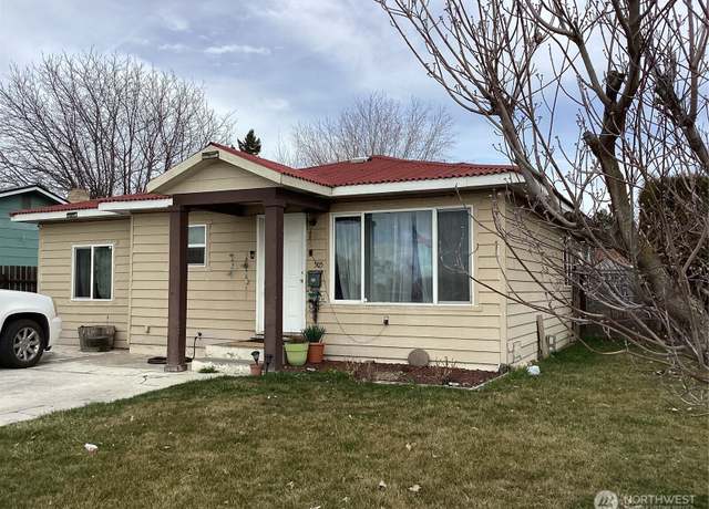 Property at 505 K St SE, Quincy, WA 98848, 3 beds, 2 baths