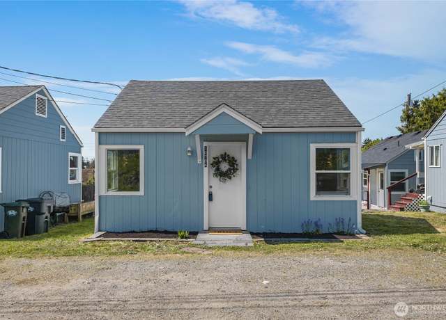 Property at 10704 5th Ave S, Tacoma, WA 98444, 1 bed, 1 bath