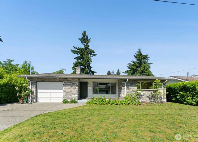 Property at 625 Kirkland Ave NE, Renton, WA 98056, 3 beds, 1.5 baths