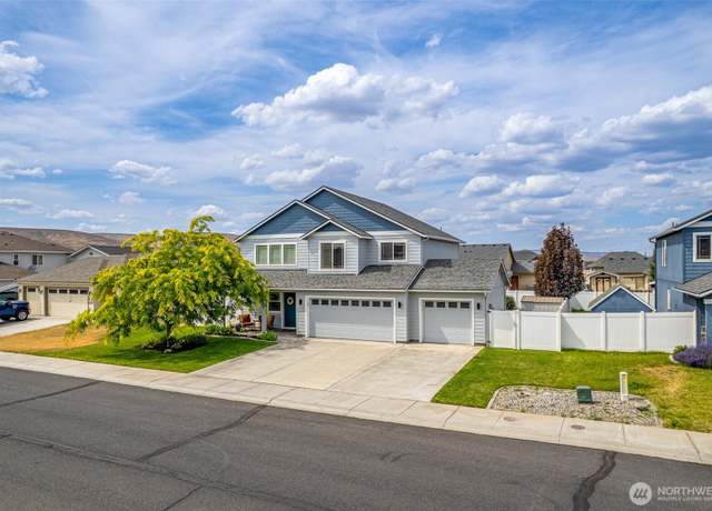 Property at 807 5th Ave NE, Ephrata, WA 98823, 4 beds, 2.5 baths